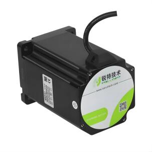 Motor de passo NEMA34 86AM100 com torque 10Nm, corrente de fase 6,0A, ângulo de passo 1,8°, flange 86mm, eixo 14mm, comprimento 128mm, peso 4,1kg, resistência 0,75Ω, indutância 5,3mH e proteção IP40