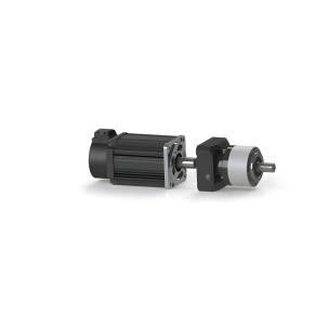 Redutor planetário carcaça 70mm com razão de redução 1:10, torque nominal 32Nm, velocidade 3000RPM, eixo entrada 14mm, eixo saída 17mm, eficiência 97%, força radial 480N e axial 600N